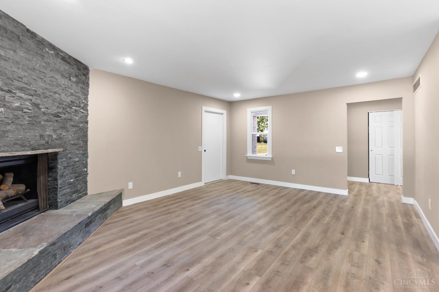 10085 Pottinger Road Cincinnati, OH 45251 - Photo 13 of 37 Gallery Image 13