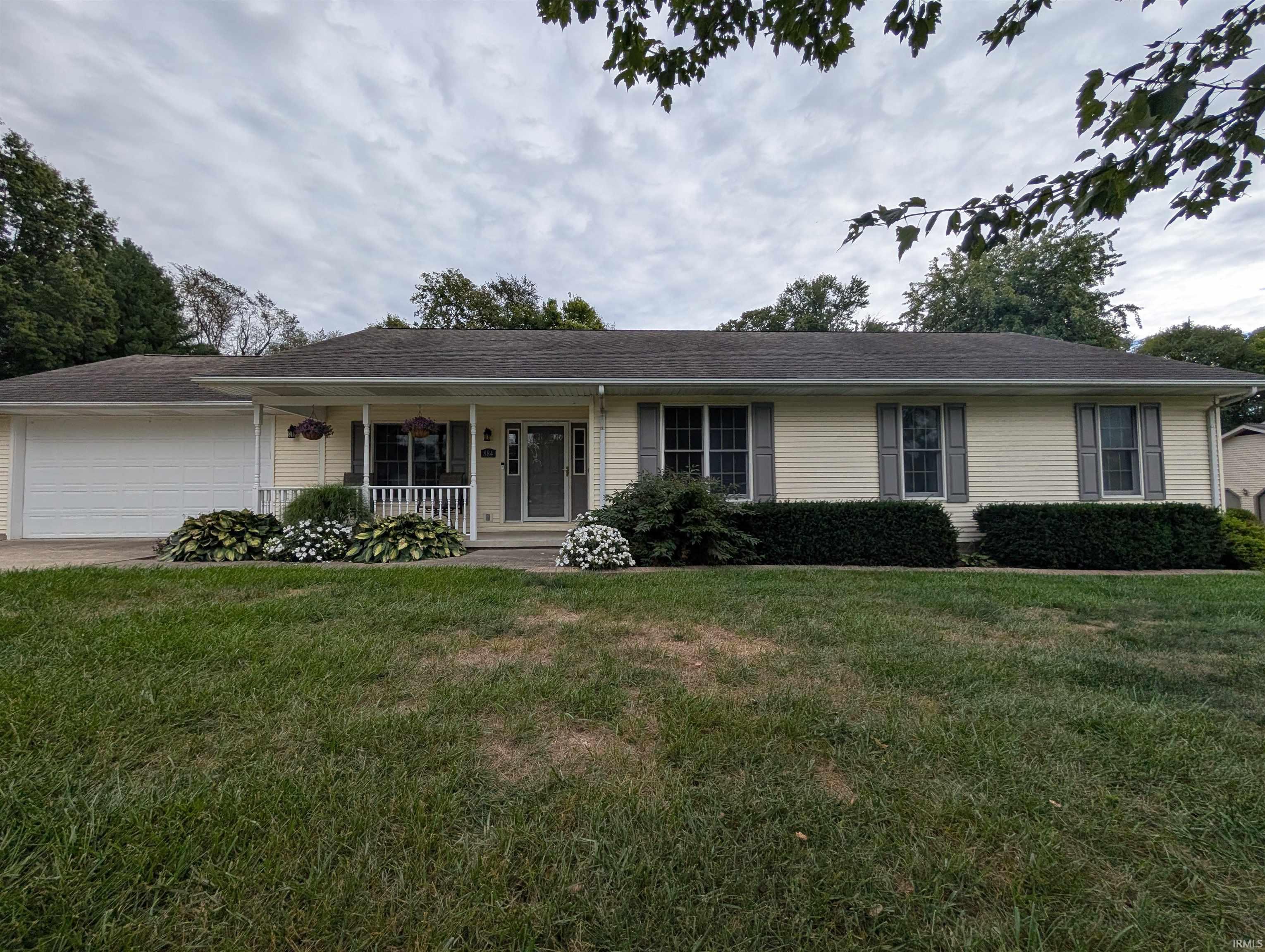 884 Quail Ridge Circle Vincennes, IN 47591 - Photo 1 of 28 Gallery Image 1