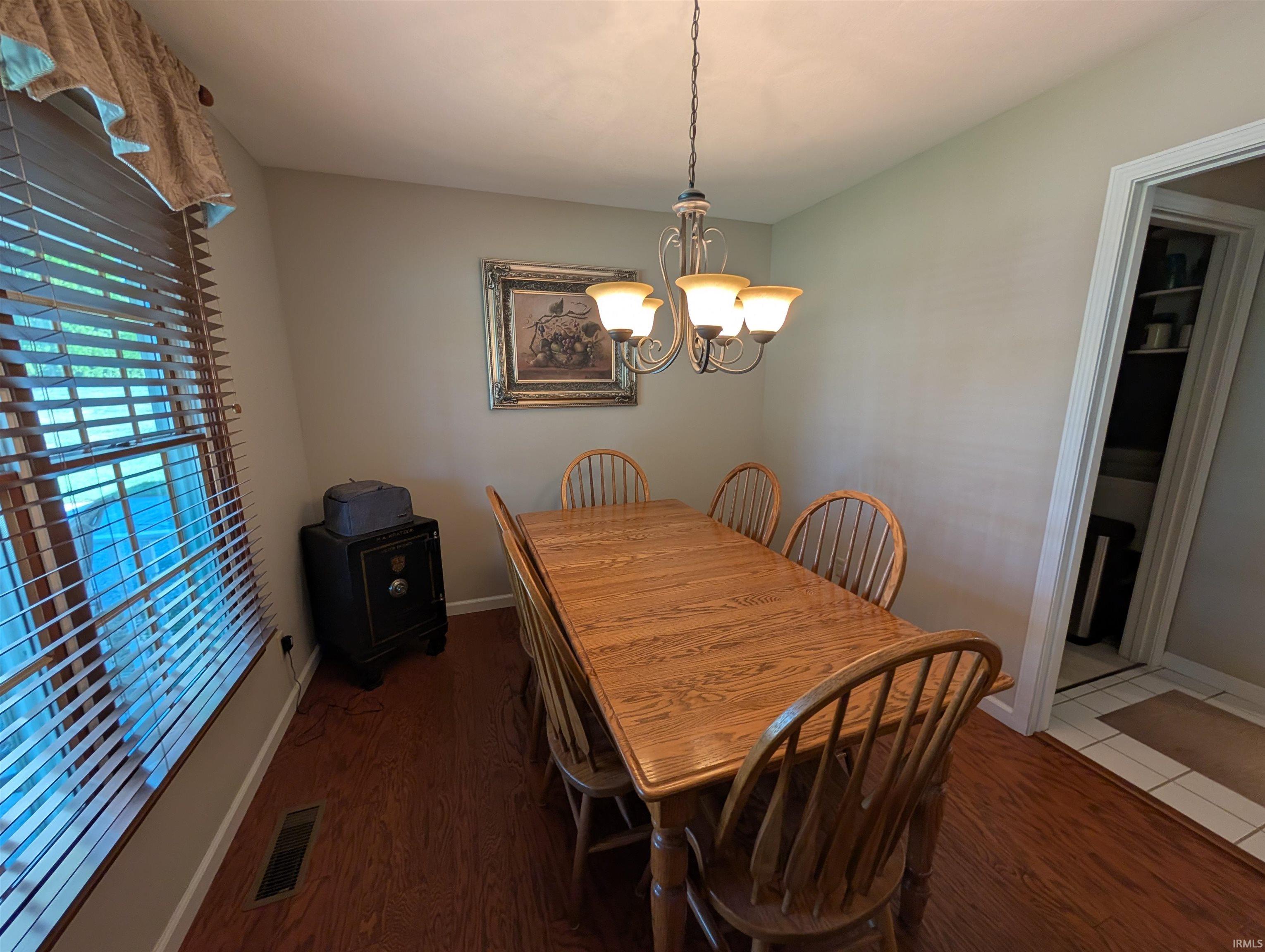 884 Quail Ridge Circle Vincennes, IN 47591 - Photo 15 of 28 Gallery Image 15