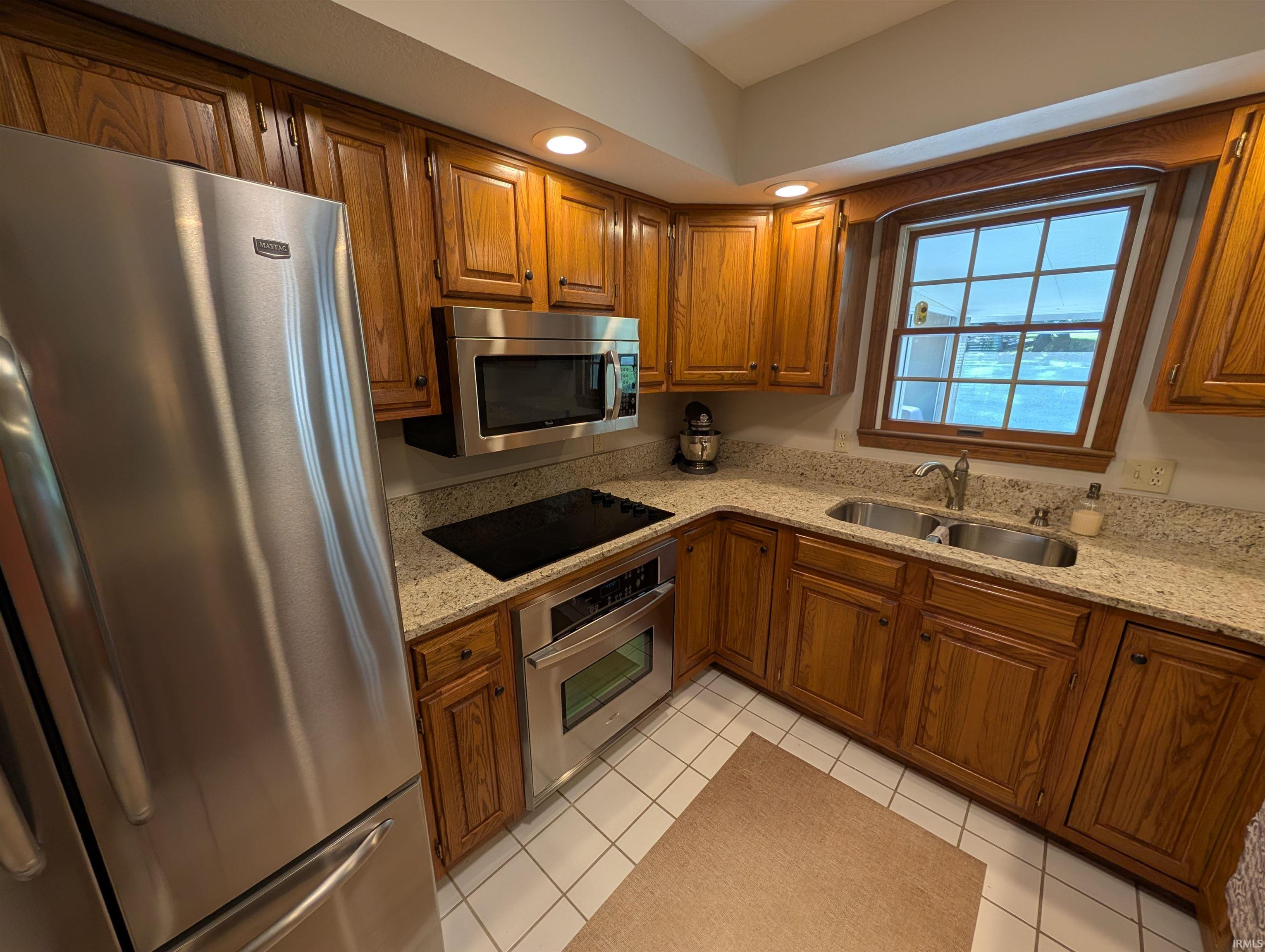 884 Quail Ridge Circle Vincennes, IN 47591 - Photo 7 of 28 Gallery Image 7