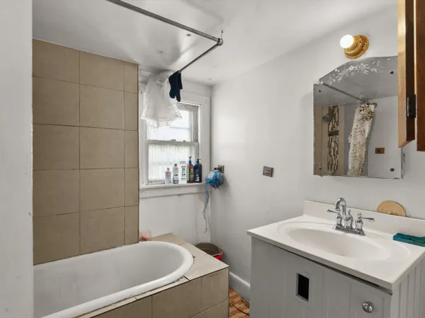 $184,900 | 613 North 14th Street, Unit 613A, Sheboygan, WI 53081