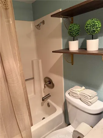 $536,400 | 20702 El Toro Lake, Unit 82, Lake Forest, CA 92630