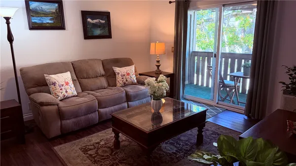 $536,400 | 20702 El Toro Lake, Unit 82, Lake Forest, CA 92630