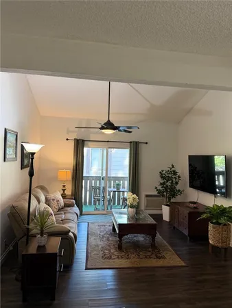 $536,400 | 20702 El Toro Lake, Unit 82, Lake Forest, CA 92630