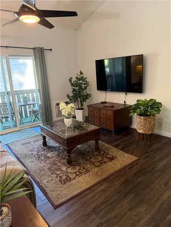 $536,400 | 20702 El Toro Lake, Unit 82, Lake Forest, CA 92630