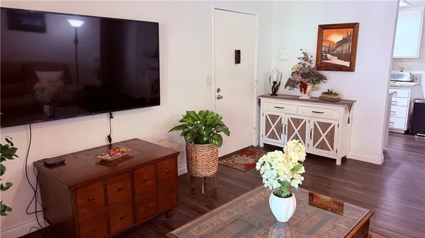 $536,400 | 20702 El Toro Lake, Unit 82, Lake Forest, CA 92630