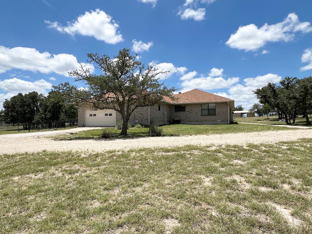 5078 Friedrich Road Fredericksburg, TX 78624 - Photo 4 of 66