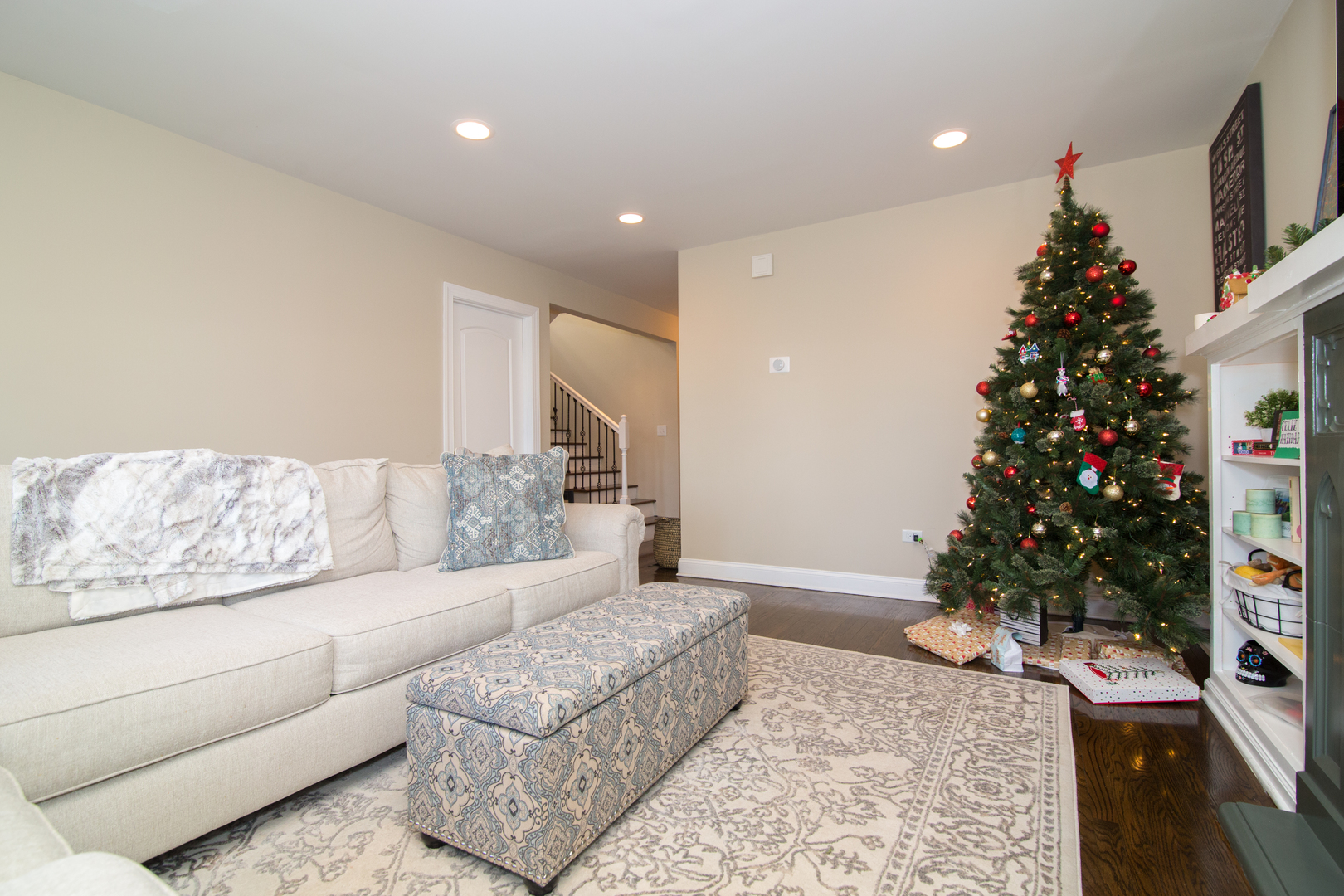 6718 Riverside Drive Berwyn, IL 60402 - Photo 2 of 42