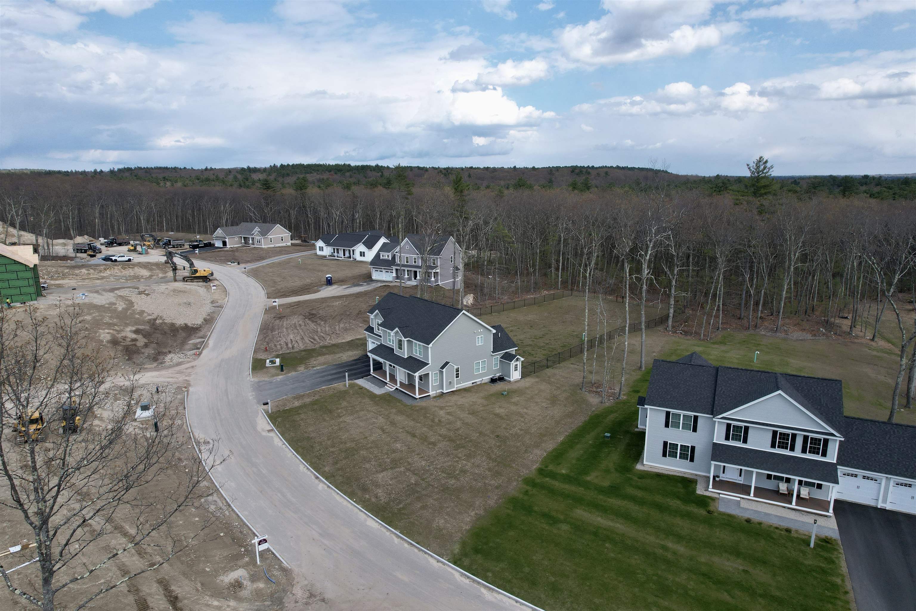 33 Daniel Road, Unit 5801 Derry, NH 03038 - Photo 3 of 5 Gallery Image 3