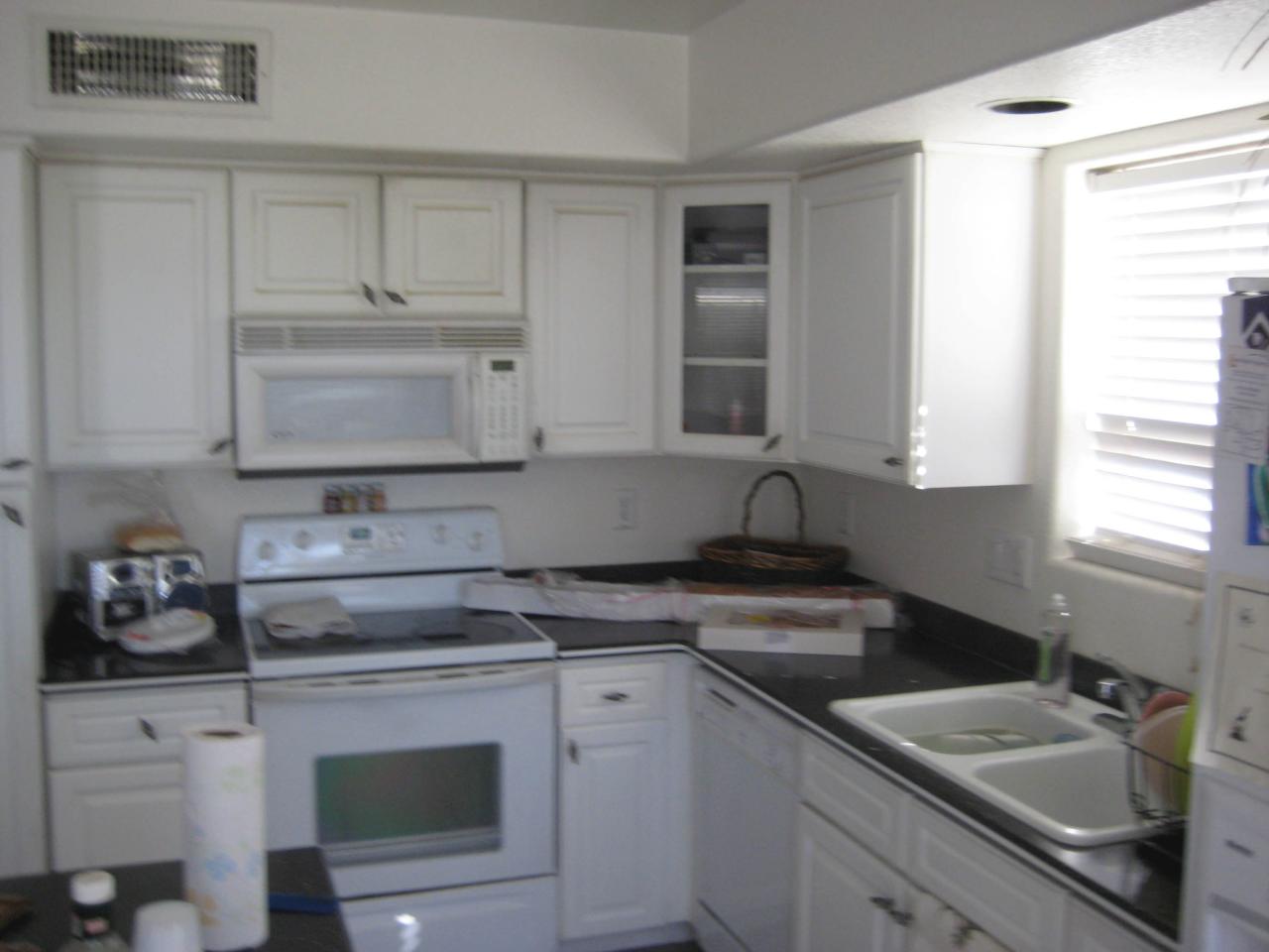 4626 West Beverly Road Laveen, AZ 85339 - Photo 4 of 11 Kitchen