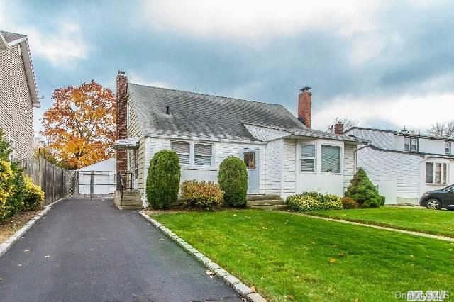 2970 Ruth Road Wantagh, NY 11793 - Photo 1 of 1 Gallery Image 1