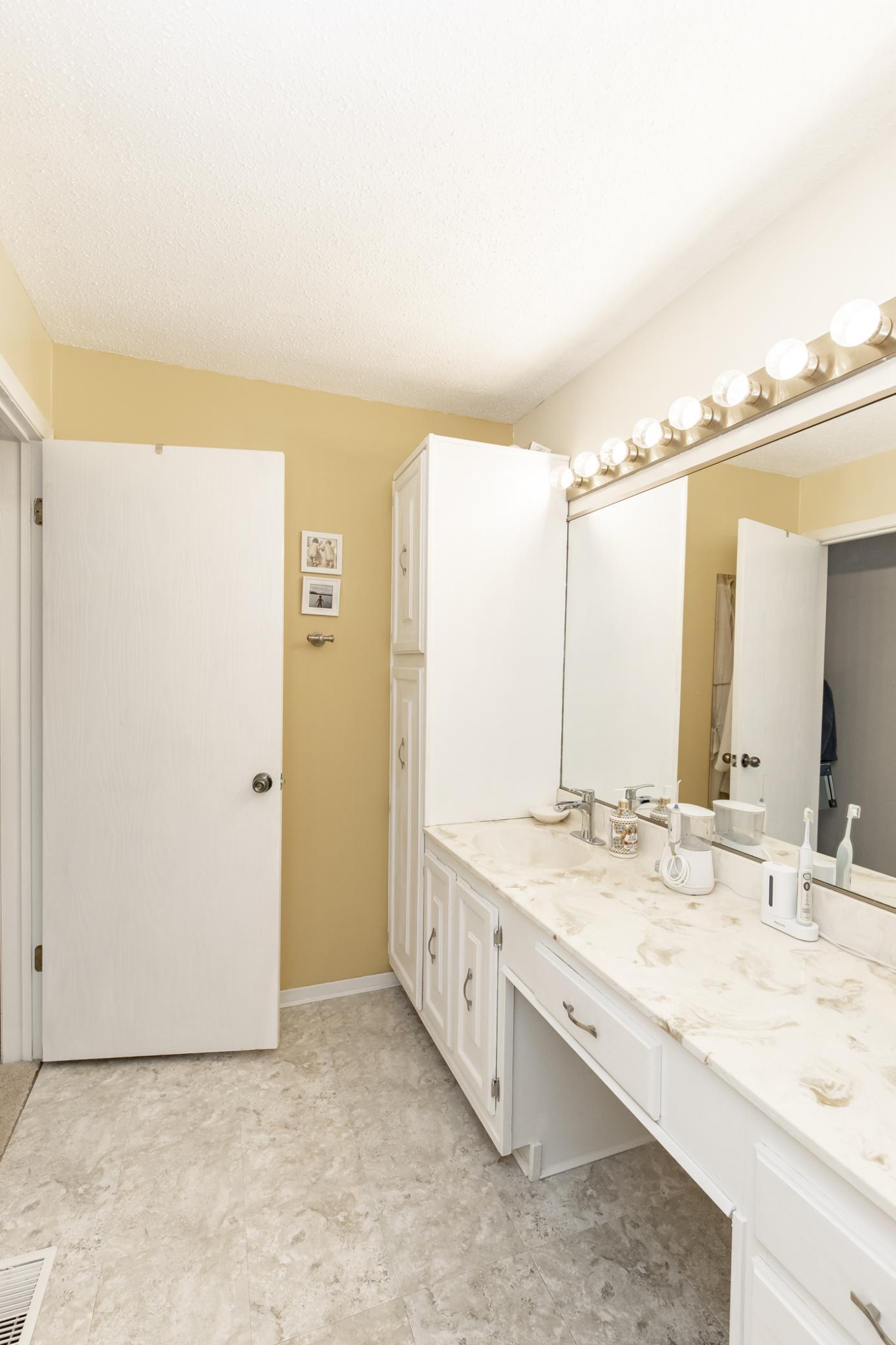 1723 42nd Street South Fargo, ND 58103 - Photo 35 of 56
