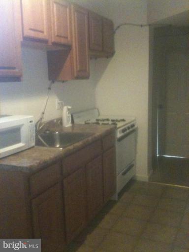 3700 Overview Road Baltimore, MD 21215 - Photo 1 of 7 KITCHEN - KITCHENS THE SAME IN ALL UNITS