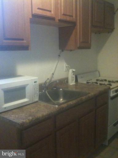 3700 Overview Road Baltimore, MD 21215 - Photo 7 of 7 Kitchen #2