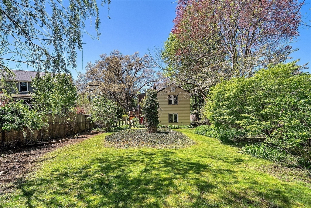 72 Marked Tree Road Needham, MA 02492 - Photo 11 of 14