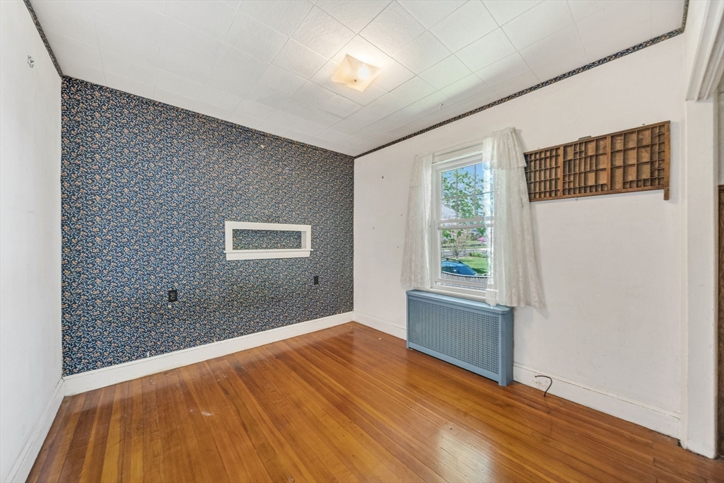 72 Marked Tree Road Needham, MA 02492 - Photo 7 of 14