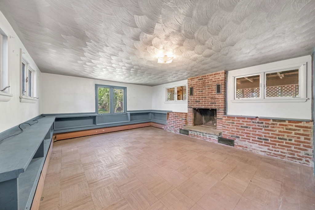 72 Marked Tree Road Needham, MA 02492 - Photo 10 of 14