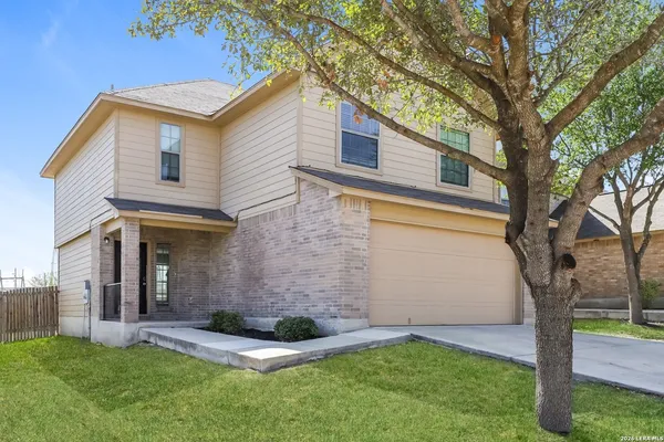 $1,900 | 1415 Durango Run, San Antonio, TX 78245