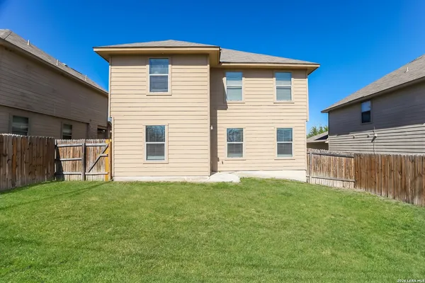 $1,900 | 1415 Durango Run, San Antonio, TX 78245