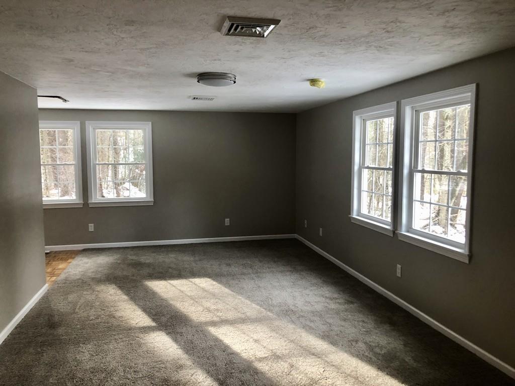 113 Charlton Road Spencer, MA 01562 - Photo 10 of 35 Gallery Image 10