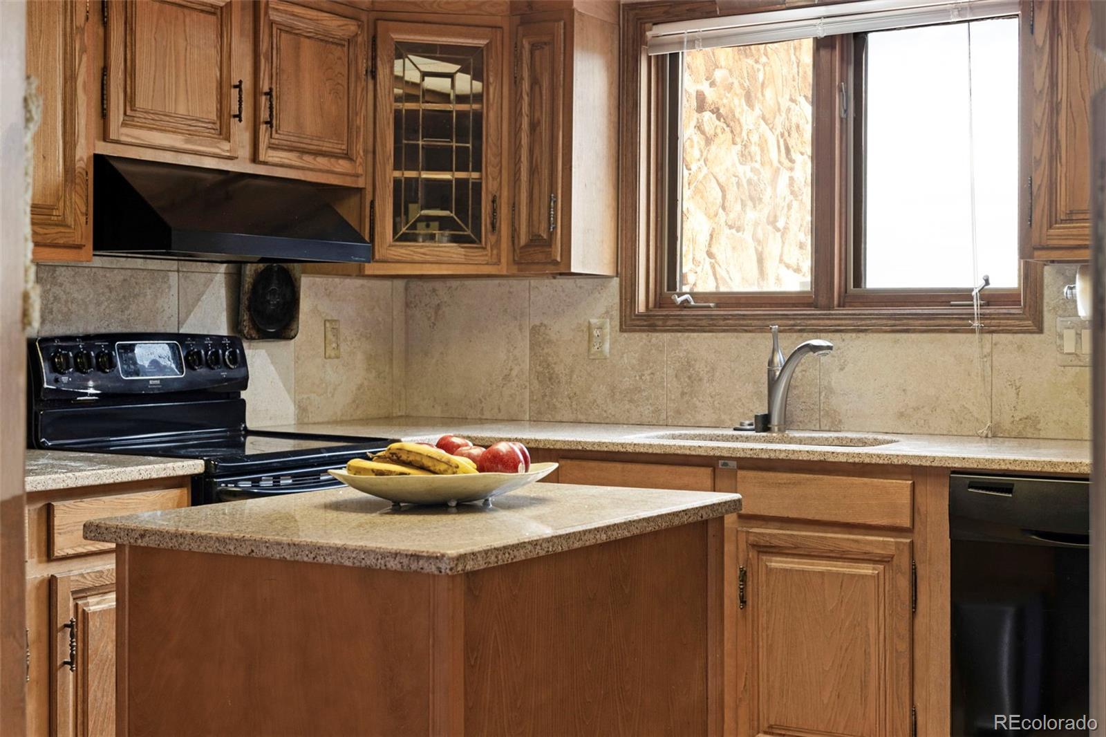 9101 Eastridge Road Golden, CO 80403 - Photo 11 of 40