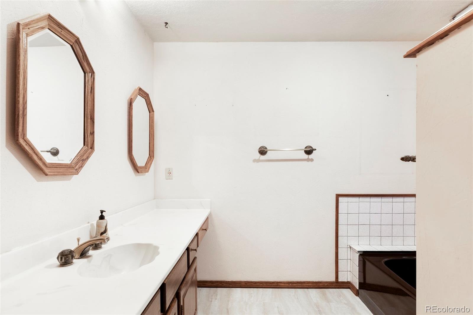 9101 Eastridge Road Golden, CO 80403 - Photo 21 of 40