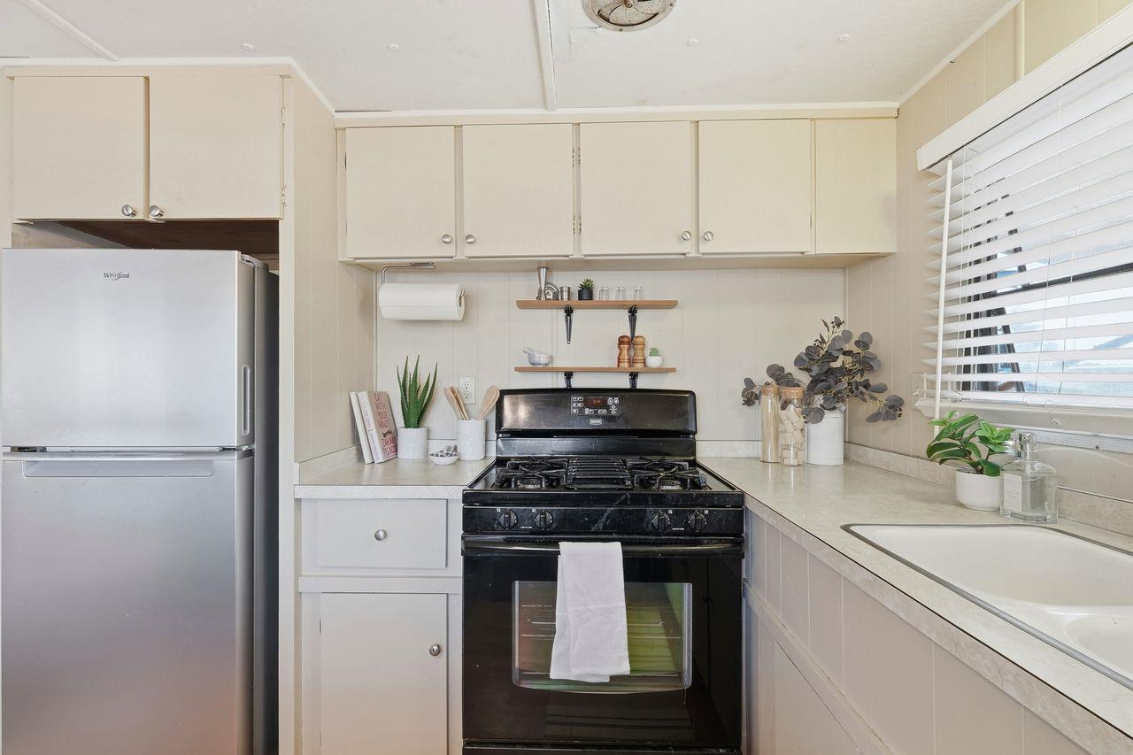 1555 Merrill Street, Unit 61 Santa Cruz, CA 95062 - Photo 10 of 30