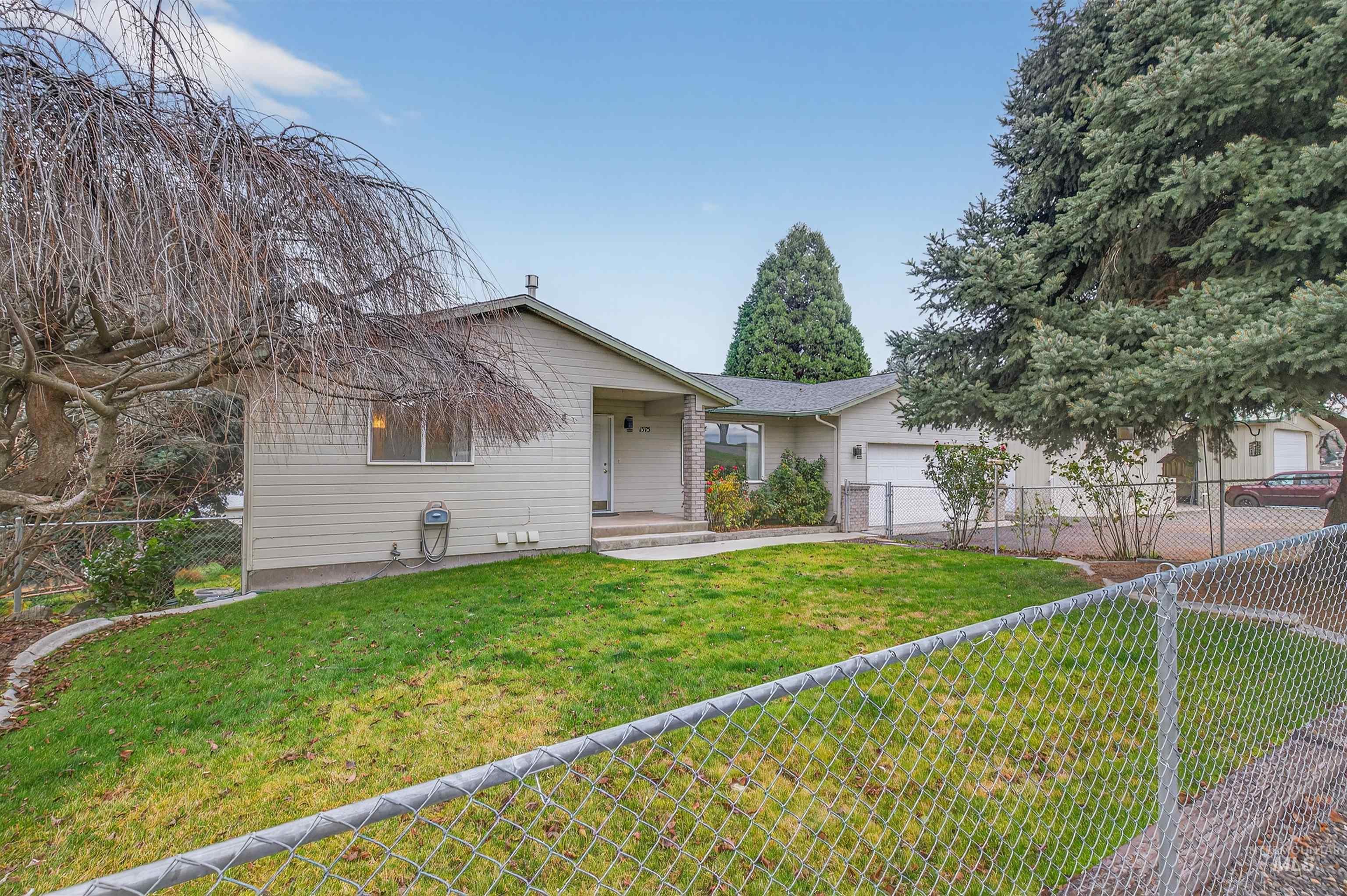 1373 Toby Lane Clarkston, WA 99403 - Photo 4 of 47
