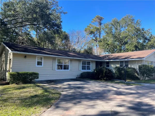 $2,700 | 205 Cater Street, St. Simons Island, GA 31522