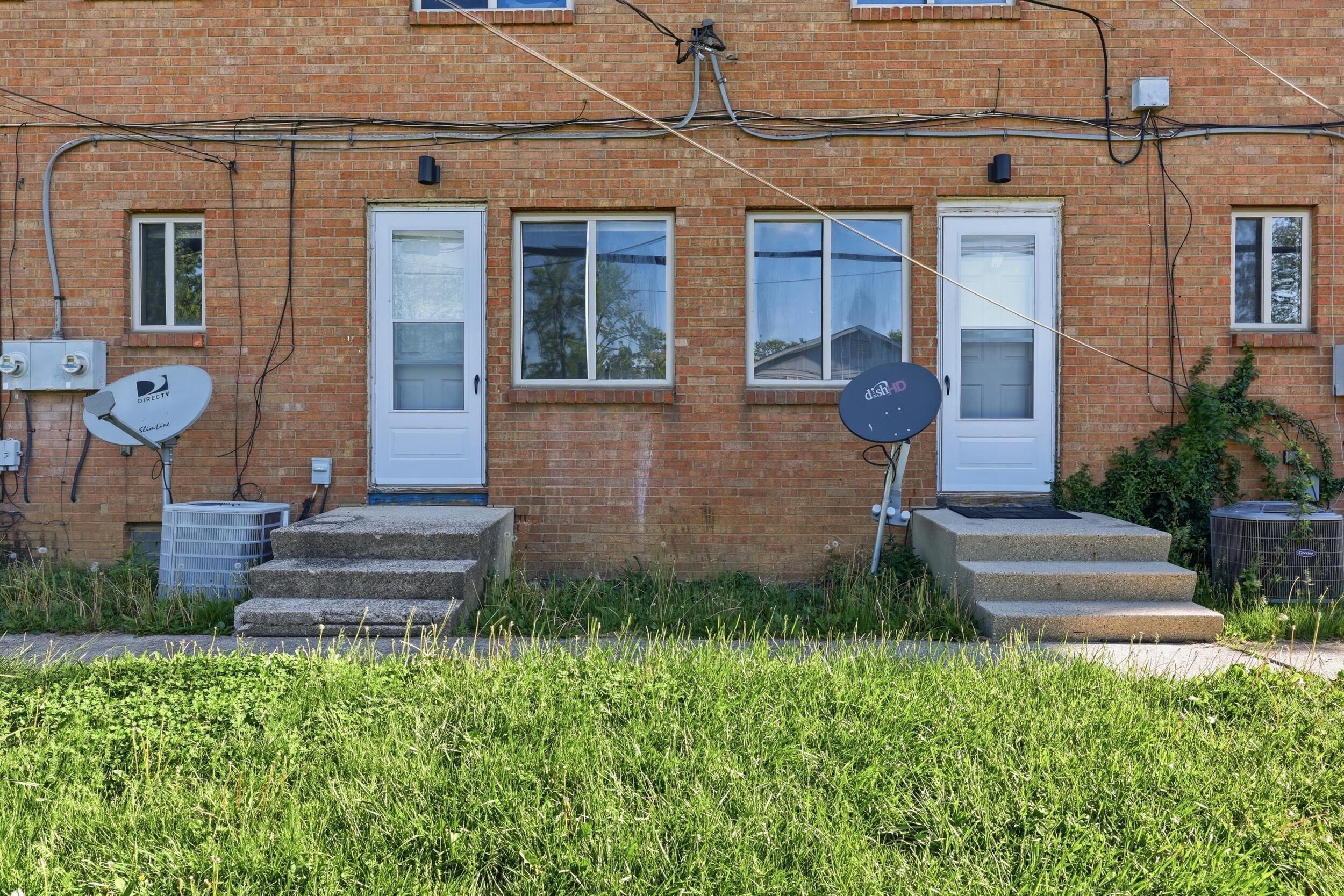 1759 Lonsdale Road, Unit B Columbus, OH 43232 - Photo 16 of 17 Back Door