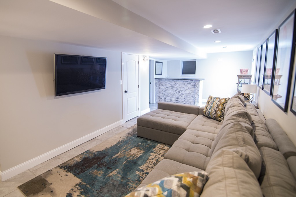 61 Russett Road Boston, MA 02132 - Photo 20 of 30 Gallery Image 20