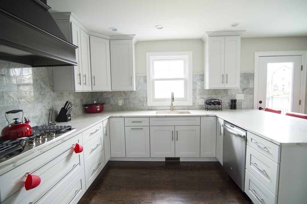 61 Russett Road Boston, MA 02132 - Photo 4 of 30 Gallery Image 4
