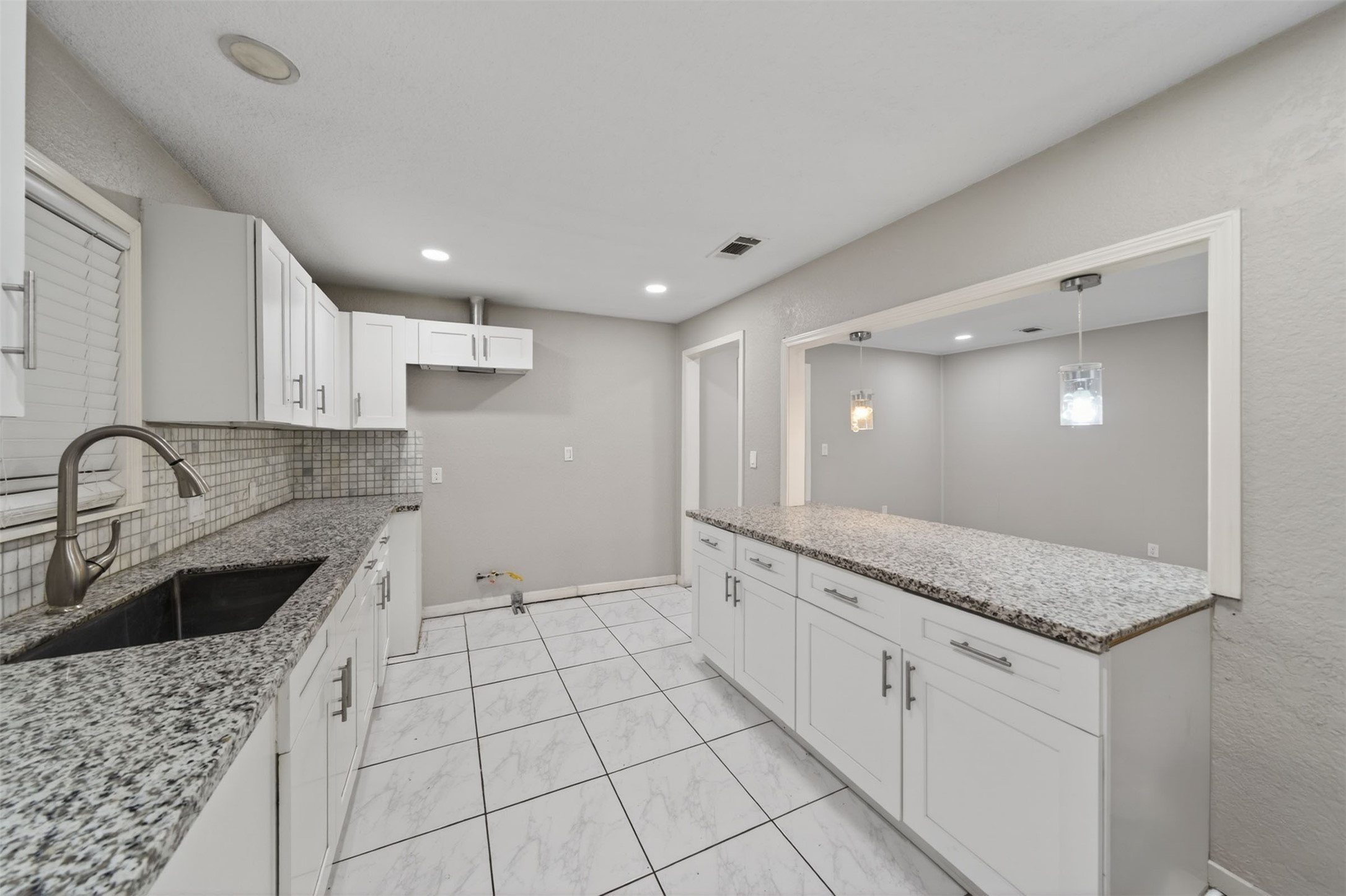428 Gans Street Houston, TX 77029 - Photo 11 of 35