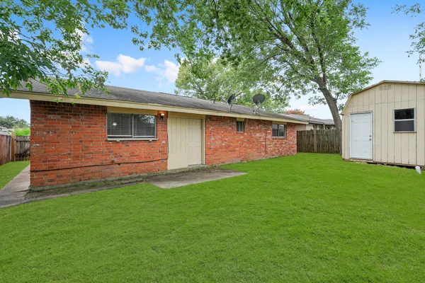 $1,525 | 15011 Tipcrest Street, Channelview, TX 77530