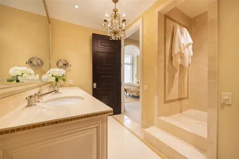 $1,450,000 | 1581 Brickell Avenue, Unit T104, Miami, FL 33129