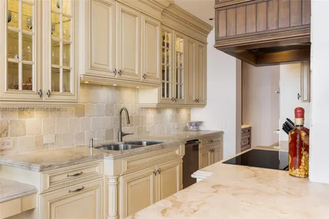 $1,450,000 | 1581 Brickell Avenue, Unit T104, Miami, FL 33129