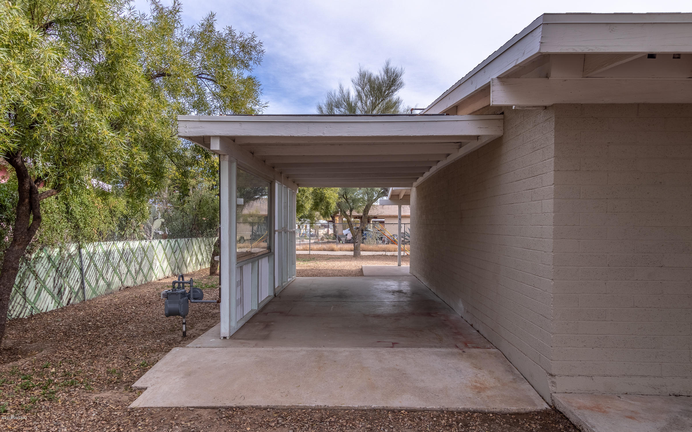 610 North Silverbell Road Tucson, AZ 85745 - Photo 4 of 23 Gallery Image 4