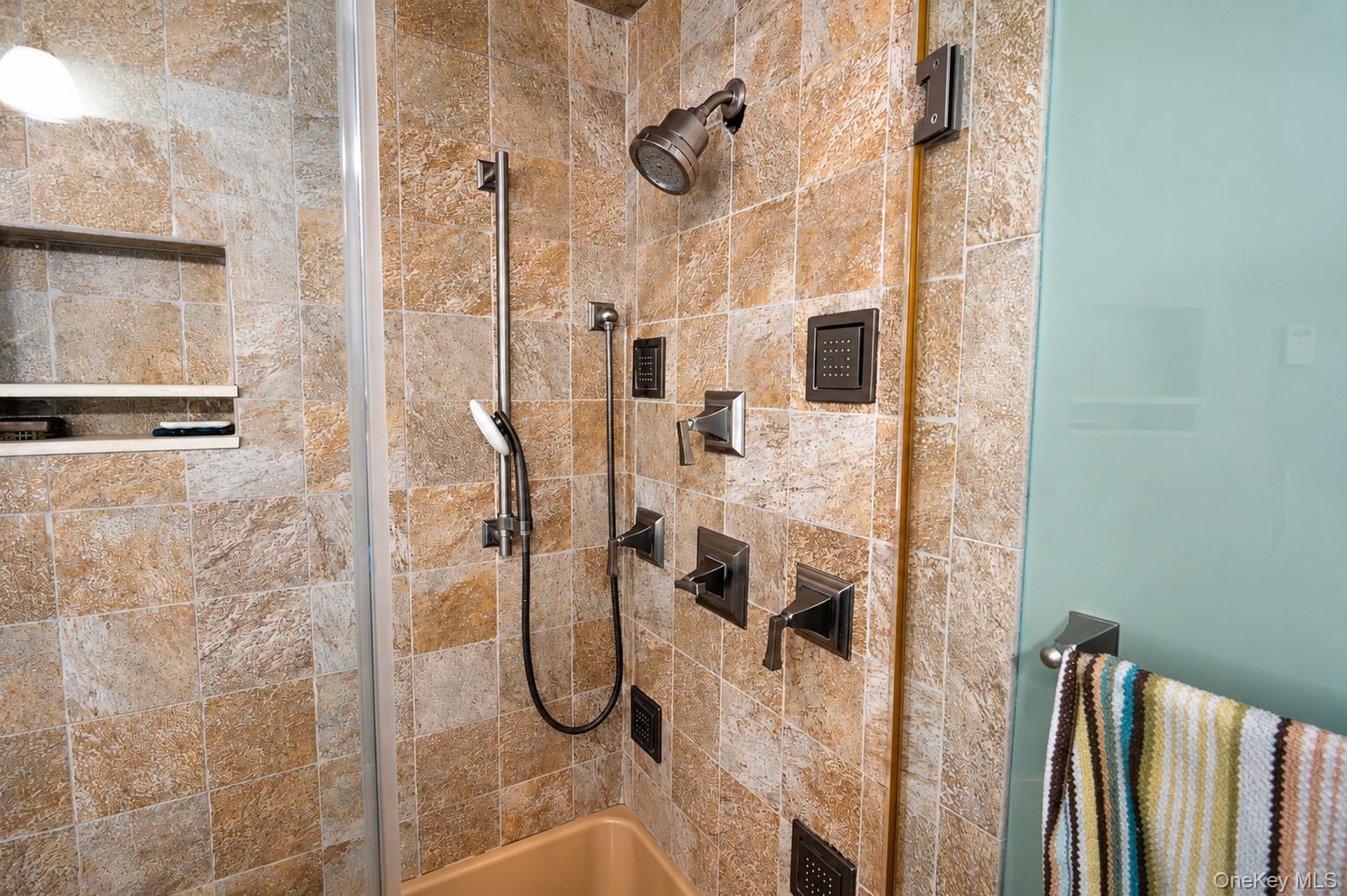 257 4th Street St. James, NY 11780 - Photo 20 of 36