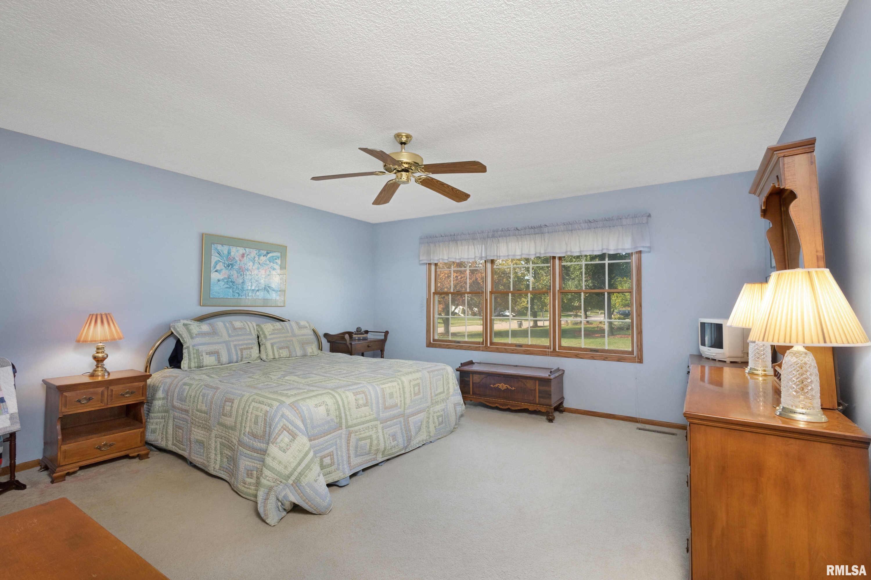5010 Heatherstone Road Bettendorf, IA 52722 - Photo 22 of 39 Gallery Image 22