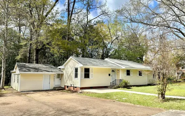 $229,000 | 604 Byrd Street, Brookhaven, MS 39601