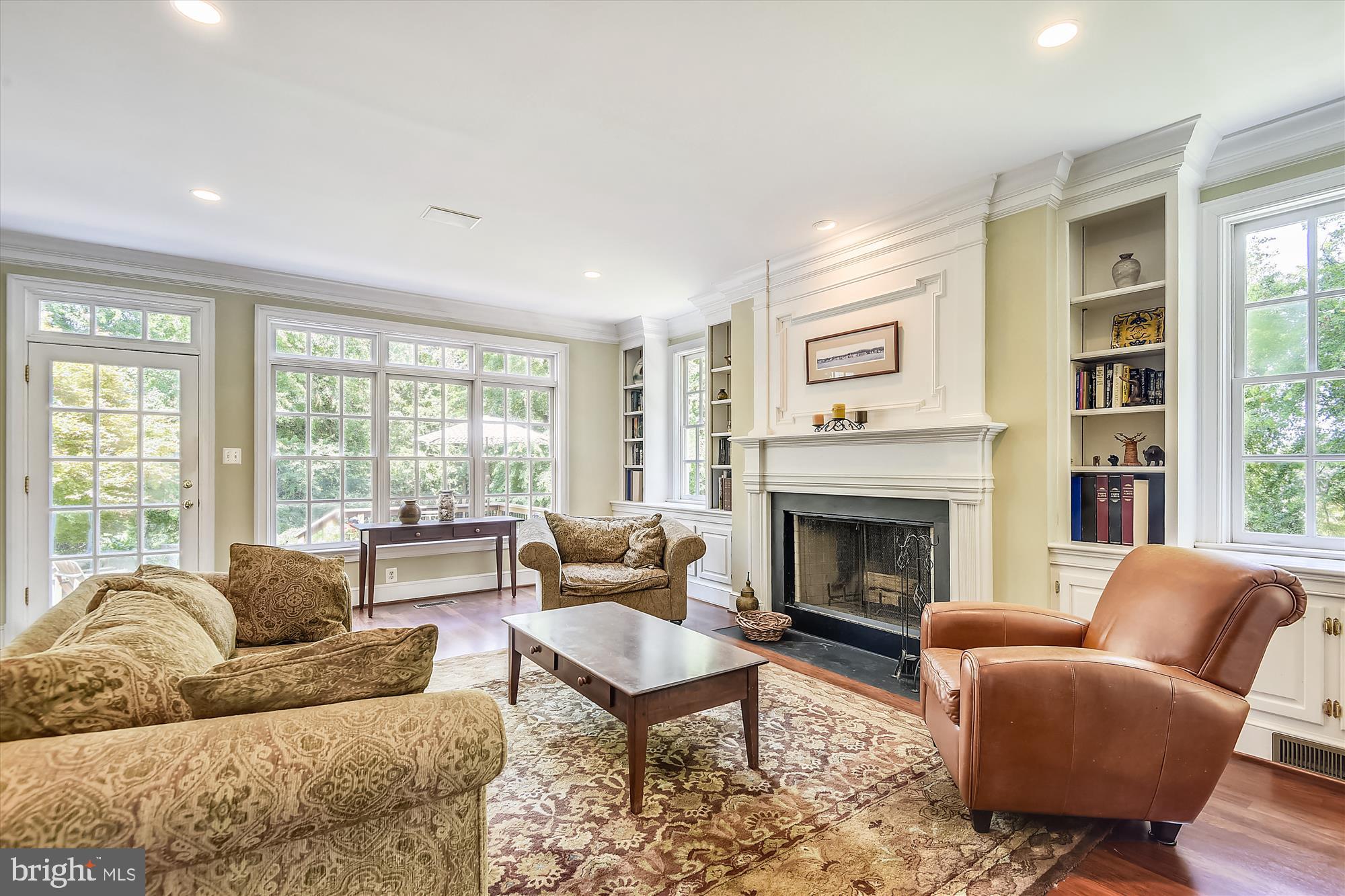 833 Utterback Store Road Great Falls, VA 22066 - Photo 25 of 98 Main Level Family Room