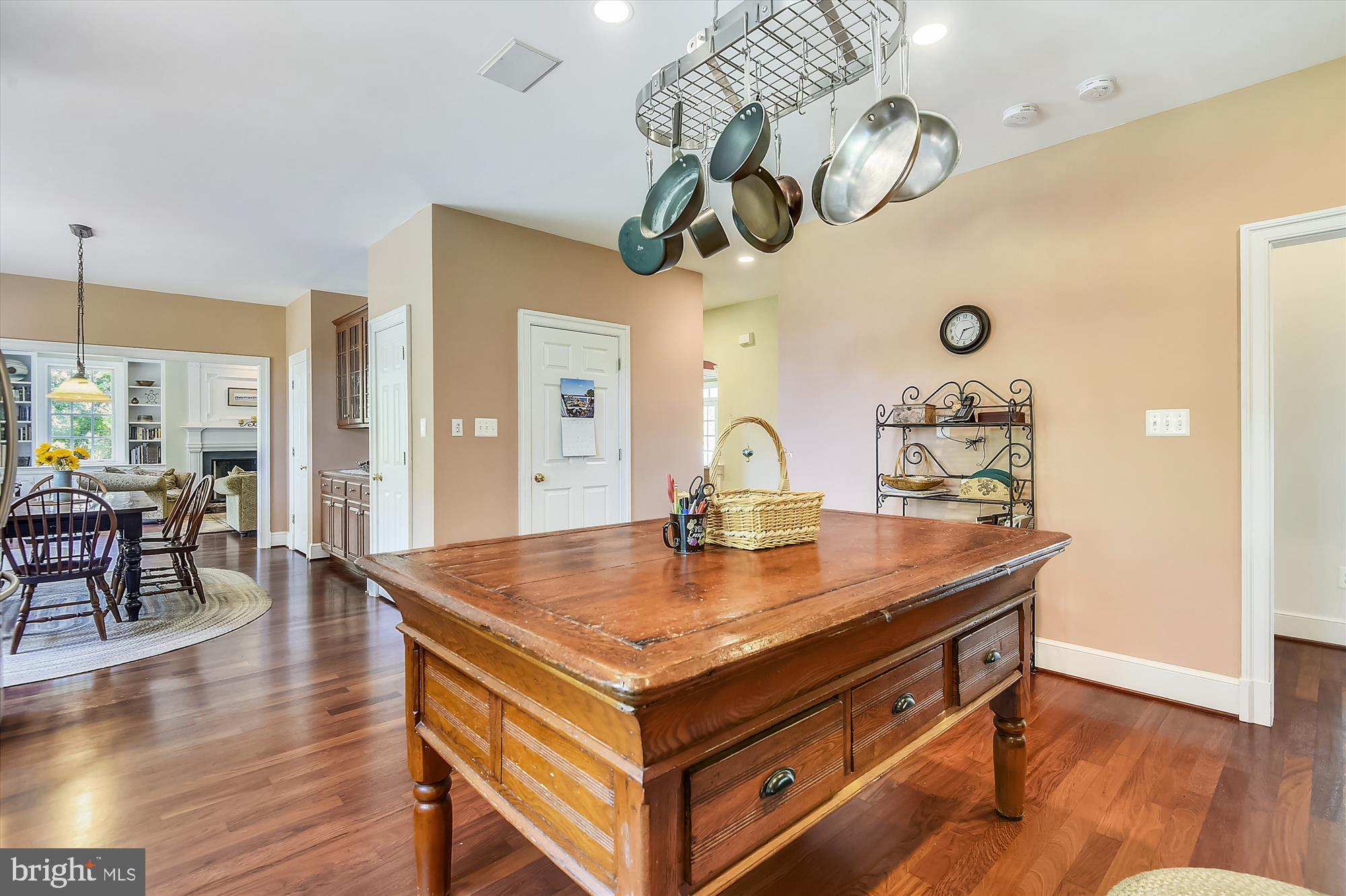 833 Utterback Store Road Great Falls, VA 22066 - Photo 29 of 98 Main Level Kitchen