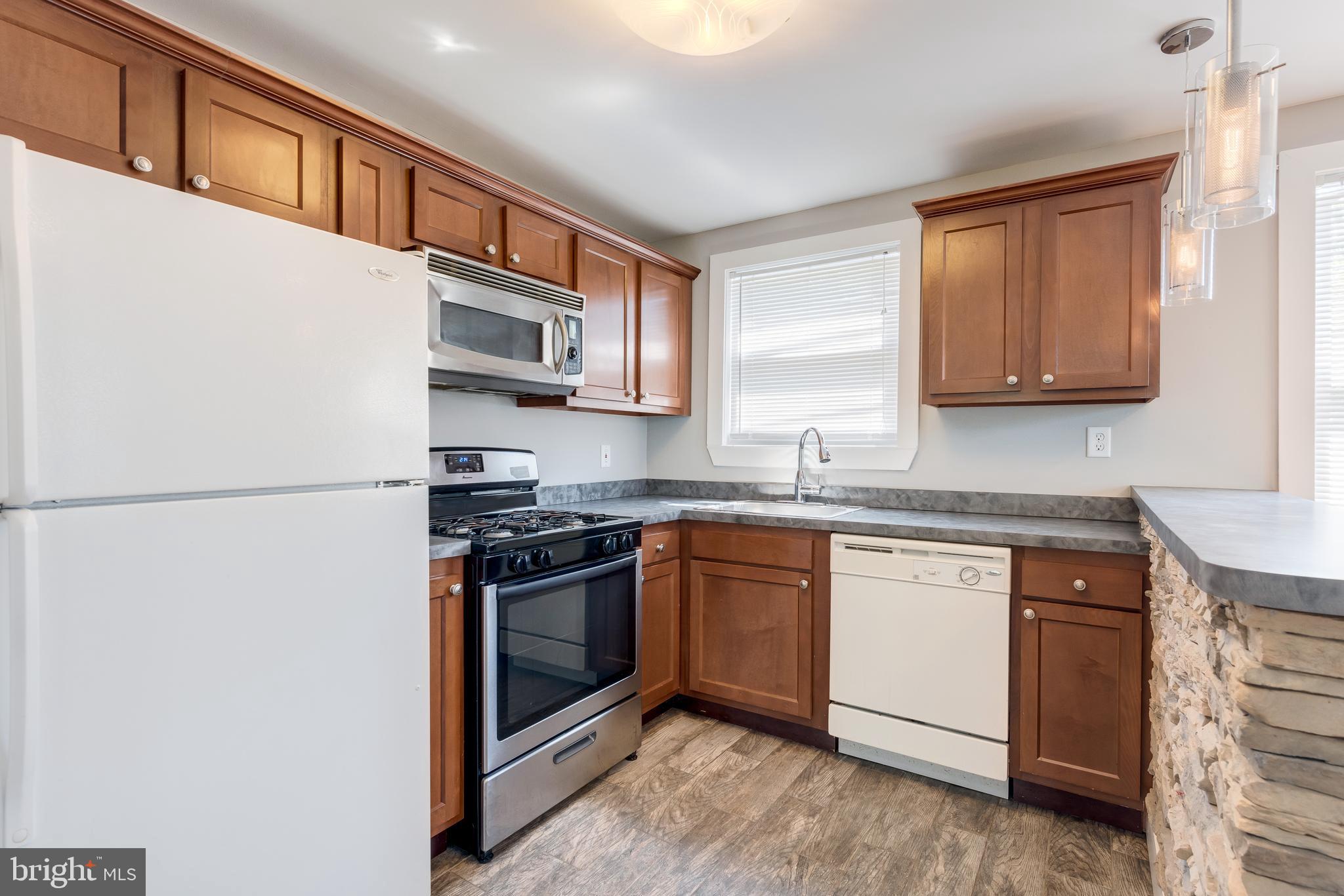 447 Grace Road Upper Darby, PA 19082 - Photo 15 of 35 Kitchen