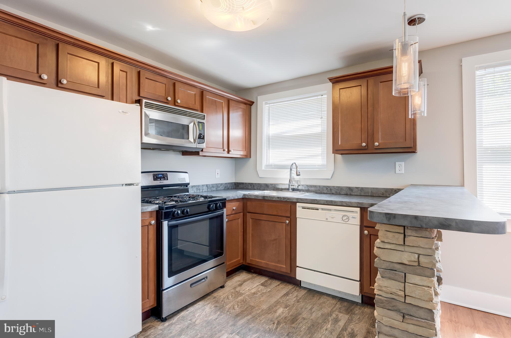 447 Grace Road Upper Darby, PA 19082 - Photo 16 of 35 Kitchen