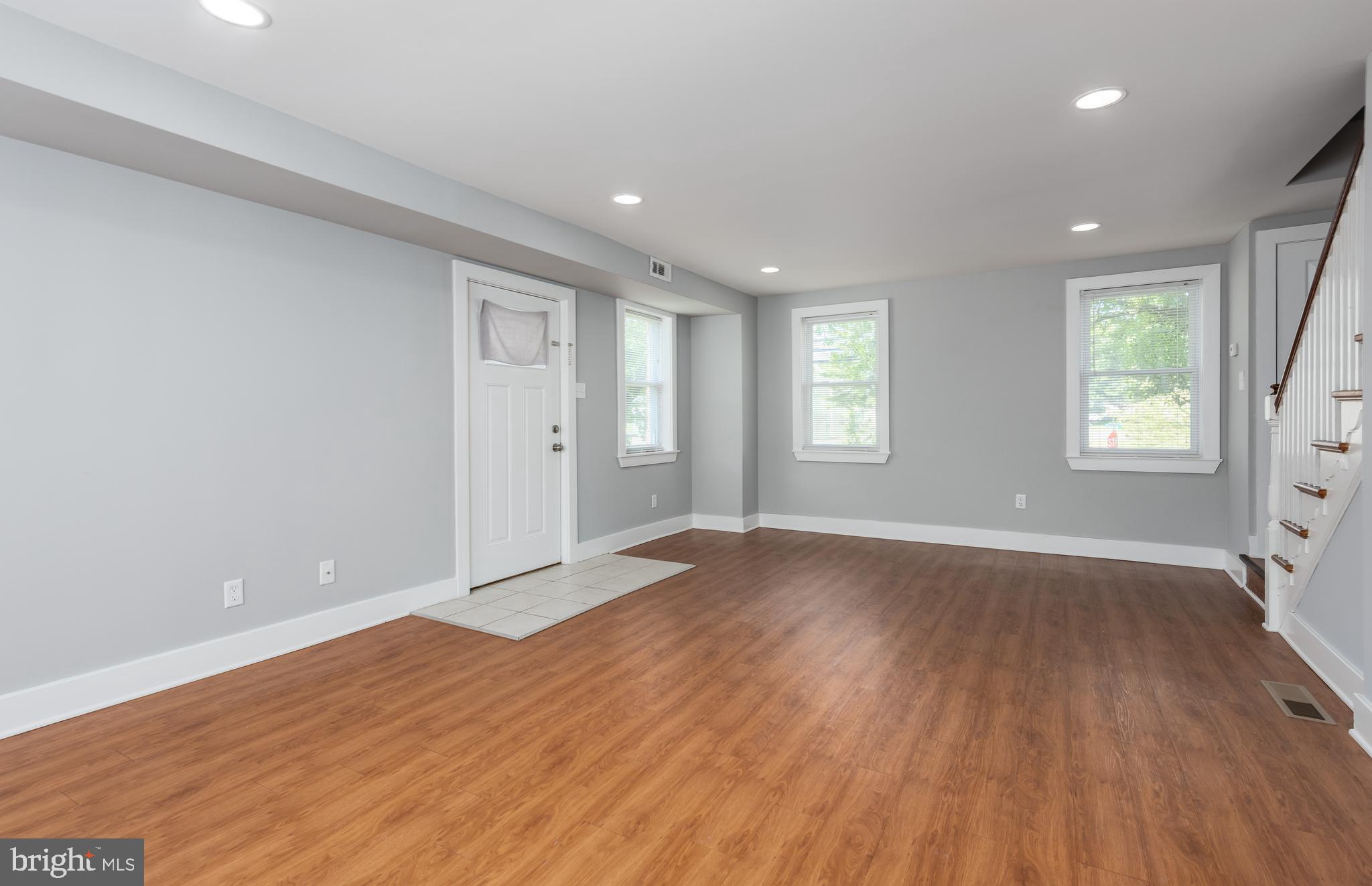 447 Grace Road Upper Darby, PA 19082 - Photo 22 of 35 Living/Dining Rooms
