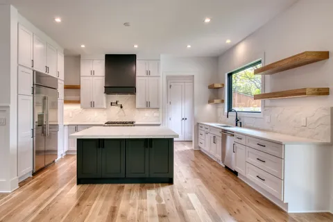 $3,595,000 | 3 Cosdrew Lane, East Hampton, NY 11937