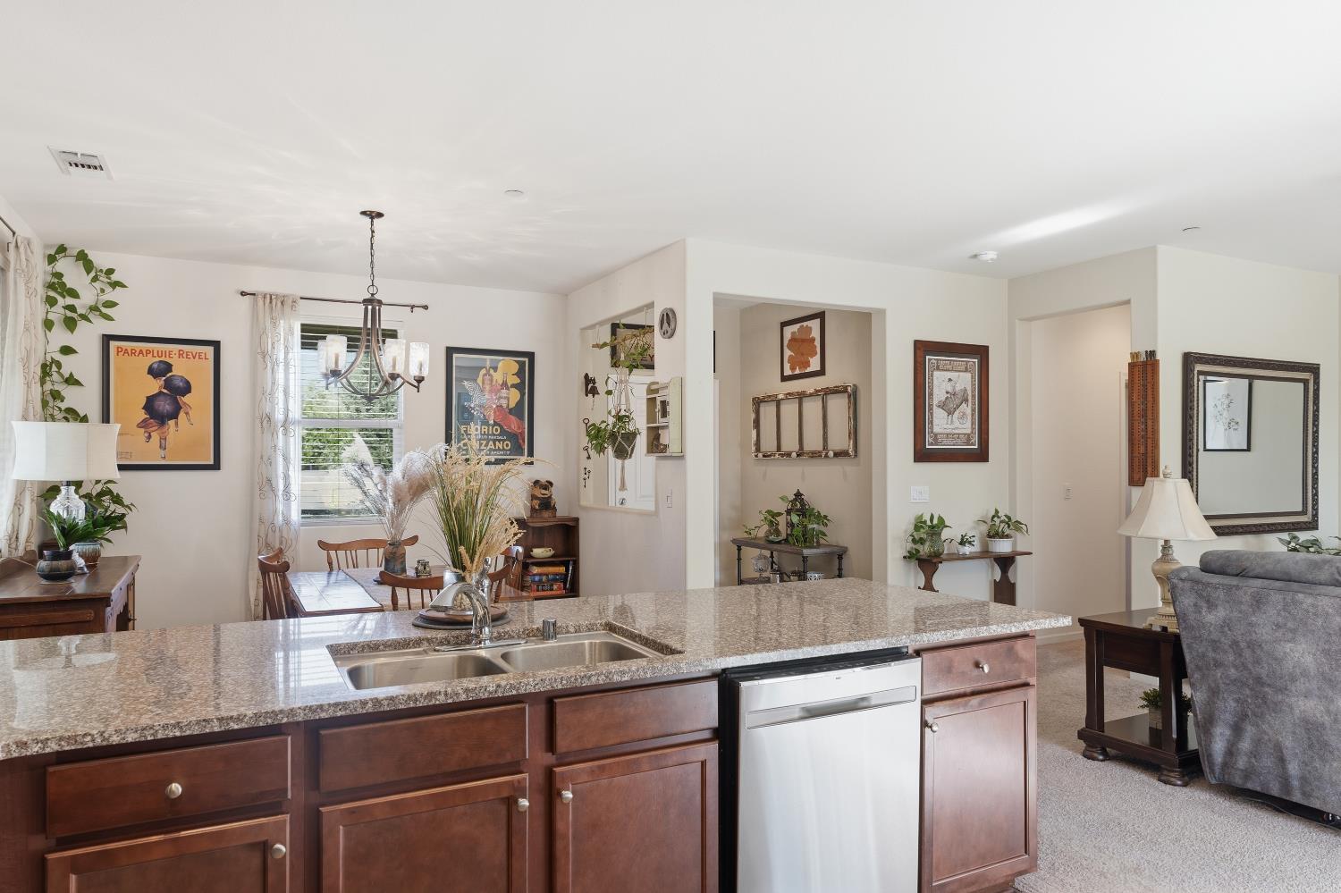 166 Rancho Santa Fe Drive Madera, CA 93638 - Photo 8 of 44