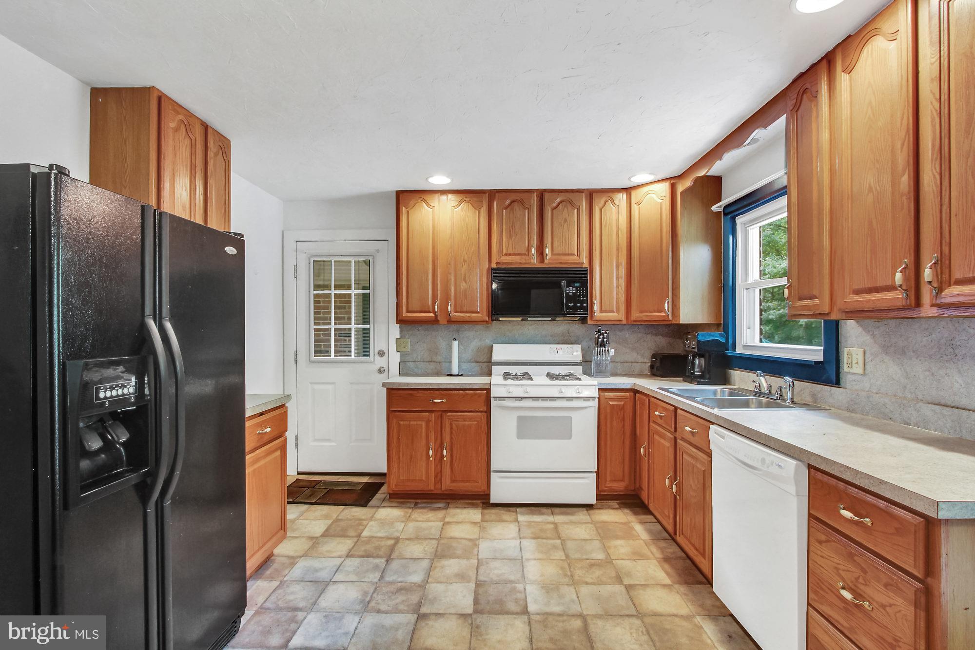 179 Reynolds Mill Road York, PA 17403 - Photo 3 of 27 Gallery Image 3