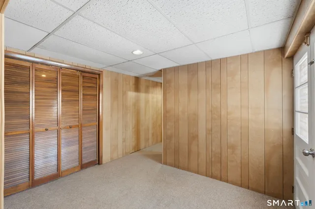 $389,000 | 10 Fairlawn Avenue, East Hampton, CT 06424