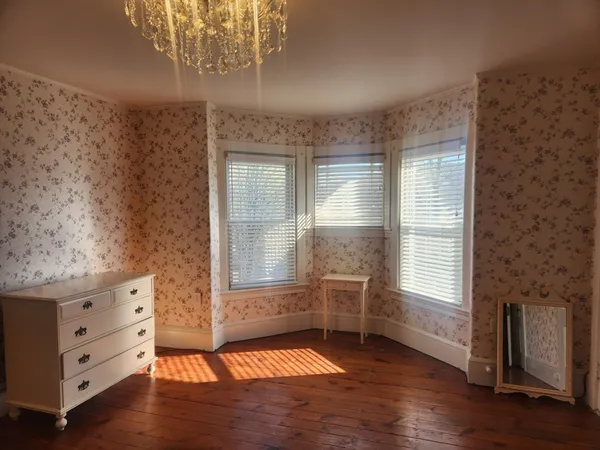 $3,000 | 15 Arlington Street, Unit 1, Fitchburg, MA 01420